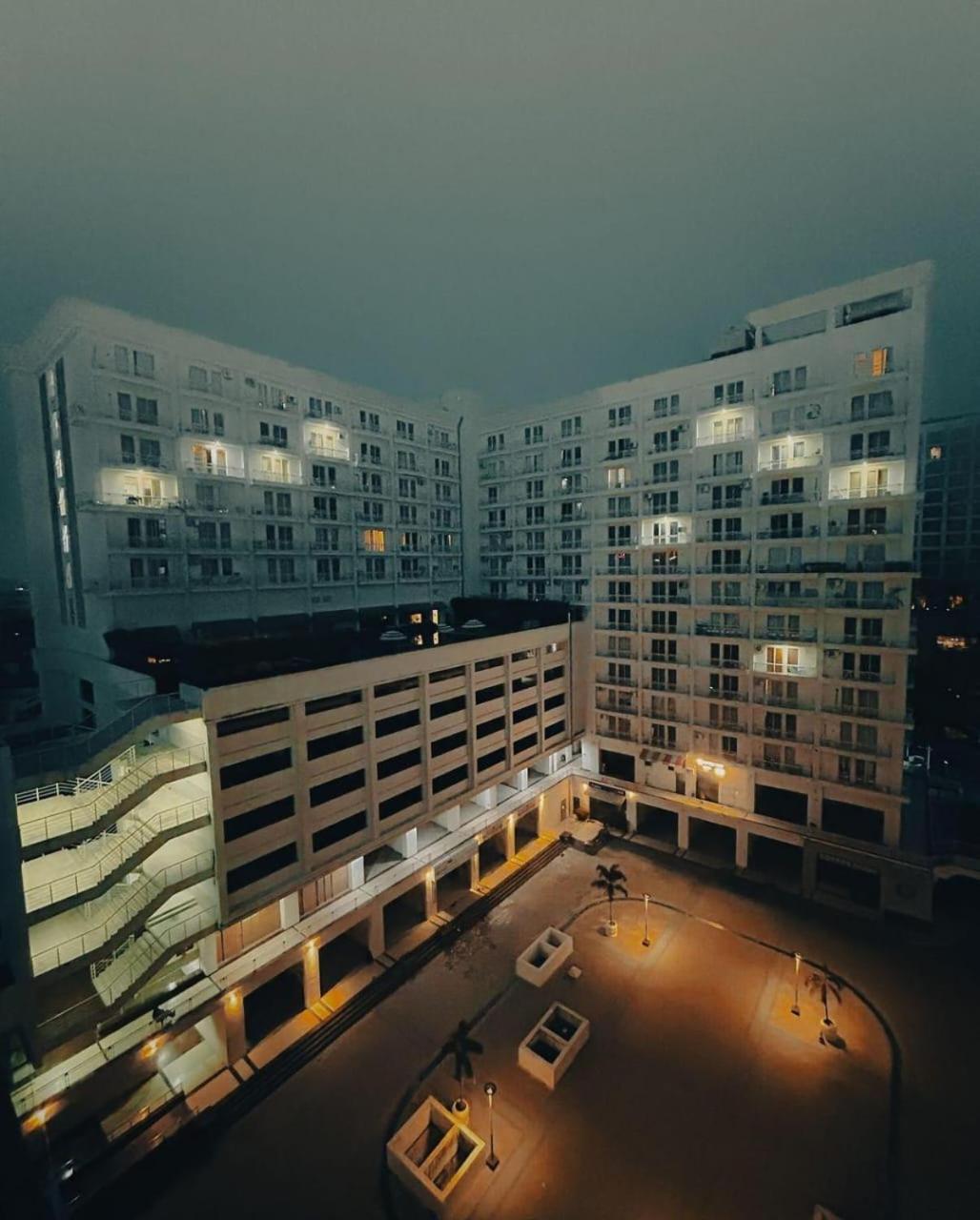 Dolphin Inn & Suites Manhattan Лакхнау Экстерьер фото